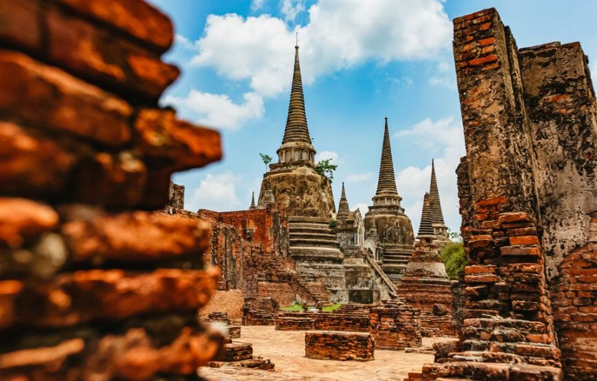 Ayutthaya Temples Small Group Tour with Lunch from Bangkok