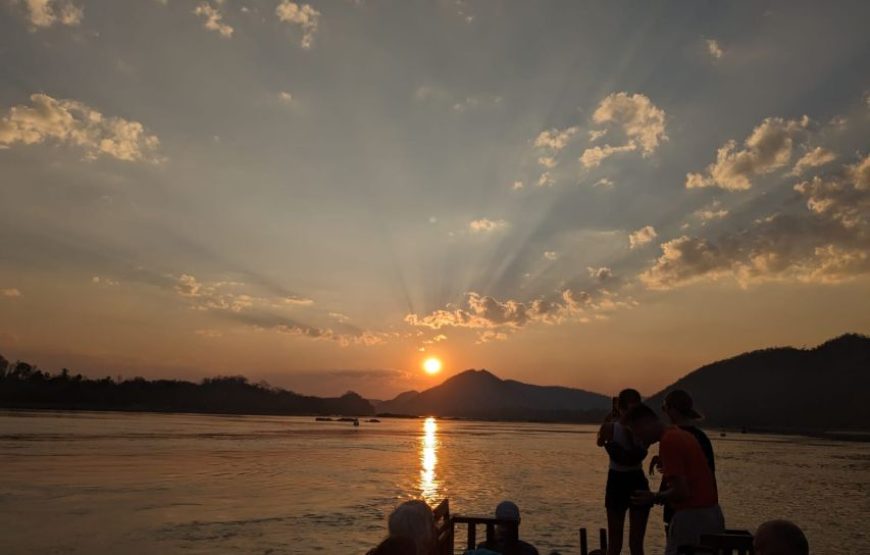 Luang Prabang: Cruise to Pak Ou Caves & Kuang Si Waterfalls