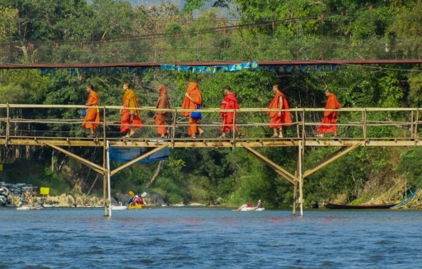 From Vang Vieng: Tham Nangfar & Tham Nam with Kayaking